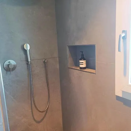 Entire House 20 Min From Interlaken Apartman
